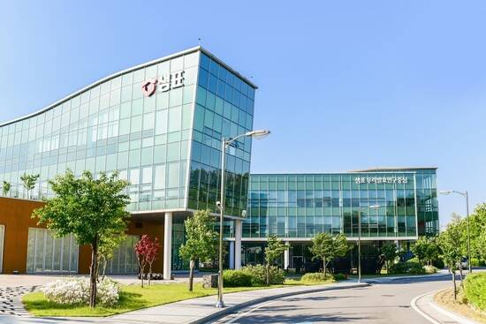 샘표는 3분기 연결 기준 영업이익이 전년 대비 191.0% 증가한 128억원을 기록했다고 공시했다. 이 기간 매출은 전년 대비 4.4% 증가한 1087억원을 썼다. /샘표