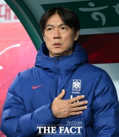  애국가 제창하는 홍명보 감독 [포토]