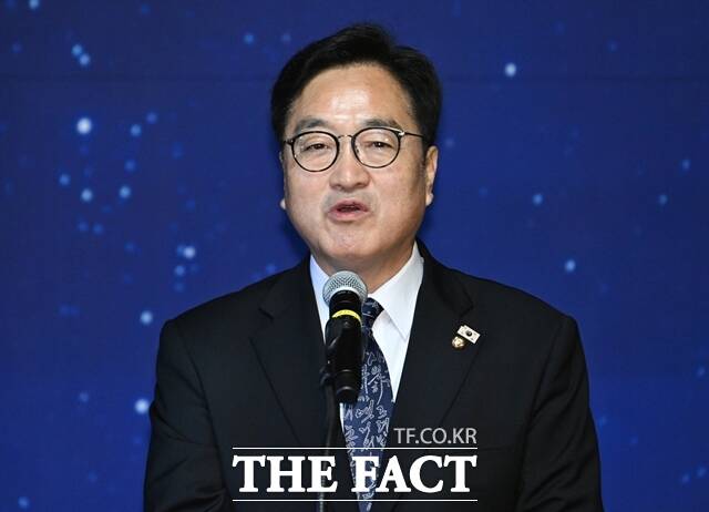 우원식 국회의장이 지난 15일 서울 여의도 국회 사랑재에서 열린 국회 사회적 대화 공동 선언식에 참석해 인사말을 하고 있다. /박헌우 기자