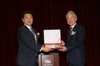  강호동 농협중앙회 회장, 한국전문경영인 대상 수상