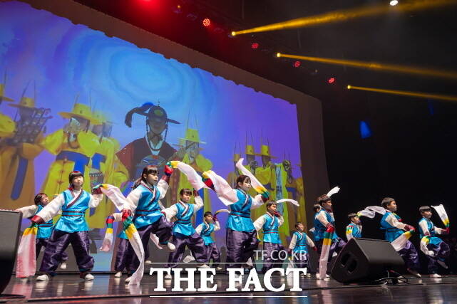 14일에 세종문화예술회관에서 열린 모두가 꽃이야 2025년 세종 읍·면지역 우리동네 예술학교 성과발표회 모습. /세종시교육청