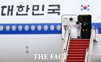  이재명 대통령 부부 'G20 정상회의 참석 및 4개국 순방 출국' [TF사진관]