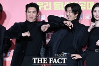  '범죄도시' 후 8년만 재회에 '티격태격' 윤계상-진선규 [포토]