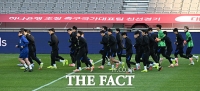  가나전 앞두고 초겨울 추위 이겨내는 축구대표팀 [TF사진관]