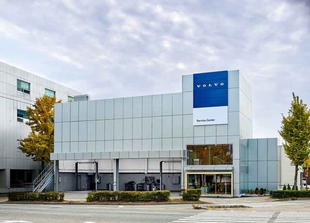 볼보자동차코리아는 울산 지역 고객 서비스 접근성을 높이고 차별화된 프리미엄 서비스를 제공하기 위해 울산 서비스센터를 확장 이전했다고 18일 밝혔다. /볼보자동차코리아