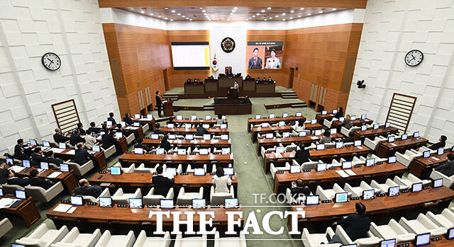 오세훈 서울시장은 18일 제333회 서울시의회 제2차 본회의에서 세운4구역 재개발과 관련 모든 가능성을 열어놓았다고 말했다. /더팩트 DB