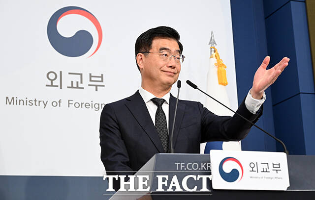 이재웅 외교부 대변인이 18일 오후 서울 종로구 정부서울청사에서 현안관련 정례브리핑을 하고 있다. /임영무 기자