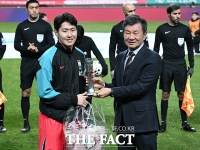  이강인 'AFC 올해의 국제선수상' 수상 [포토]