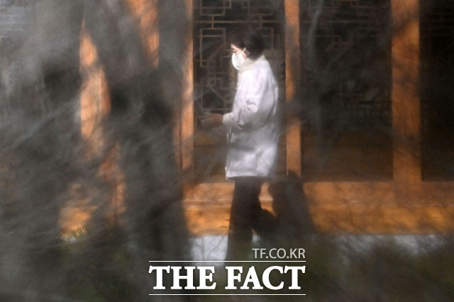 '이병철 38주기' 추도식 참석한 이부진-홍라희-이서현.