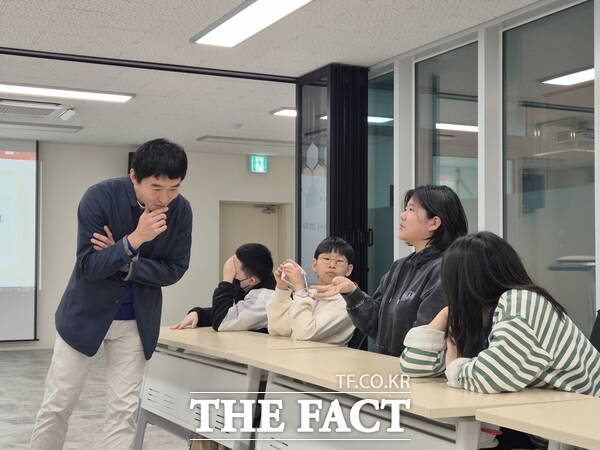 대전원명학교가 학교공간혁신사업을 위해 사용자 참여 수업을 진행하고 있는 모습 /대전시교육청