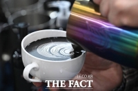  커피잔 위 예술 '라테 아트' [포토]