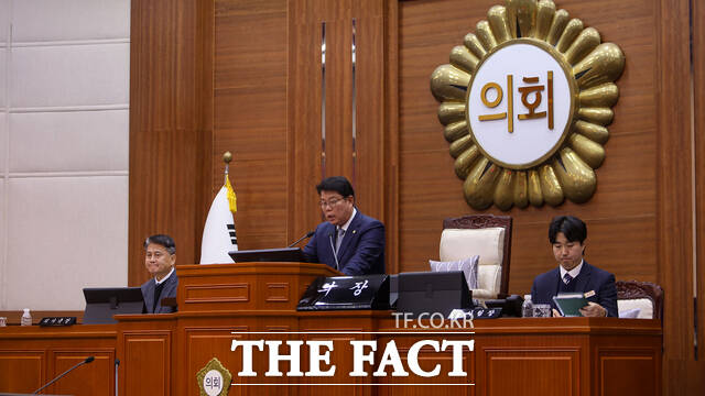 이재남 의장이 제275회 정례회에서 개회사를 하고 있다. /나주시의회