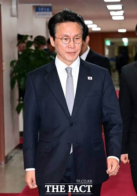 49개 중앙행정기관을 대상으로 12·3 비상계엄 관여자를 조사하는 헌법존중 정부혁신 태스크포스(TF)가 21일 구성된다. 앞서 김민석 국무총리는 지난 18일 헌법과 적법 절차에 따라 꼭 필요한 범위에서 과하지도, 덜하지도 않게 신속히 진행되고 마무리될 것이라는 입장을 밝힌 바 있다. /임영무 기자