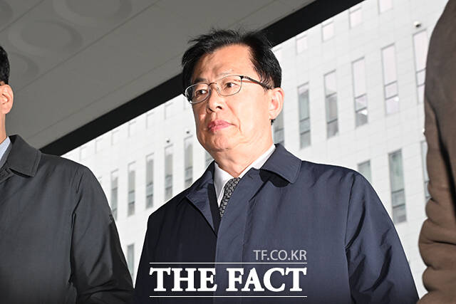 김정재 국민의힘 의원이 20일 오후 서울 양천구 서울남부지방법원에서 열린 ‘국회 패스트트랙(신속처리안건) 충돌 사건’ 1심 선고 공판에 출석하고 있다. /서예원 기자