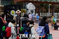  학교 비정규직 파업 첫 날 참여율 12.9%