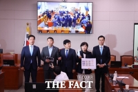  與, 법사위 검사장 고발 연일 '선 긋기'…