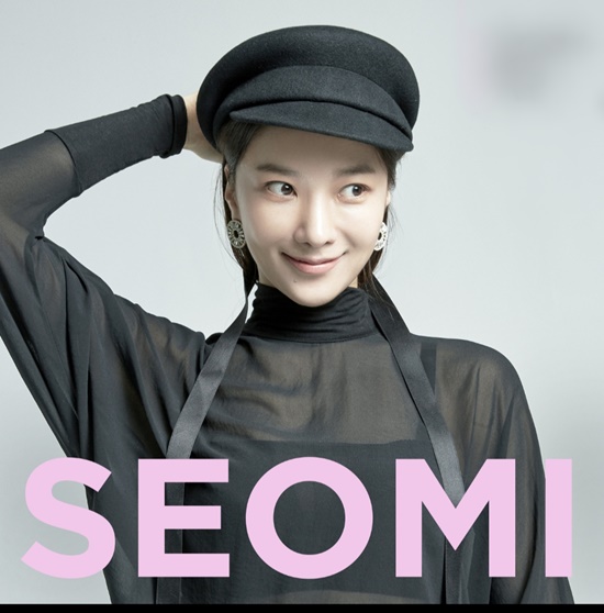 서미가 지난 9월 발표한 정규 앨범에는 원로 작곡가 안치행이 작사·작곡한 타이틀곡 내 남잔줄 알았어를 비롯해 순천만 갈대, 각방 부부 등 총 11곡이 실렸다. /안타프로덕션