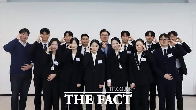 LS증권은 채용전제형 인턴사원을 선발하고 사전교육을 진행해 각 부서에 배치했다고 21일 밝혔다. /LS증권