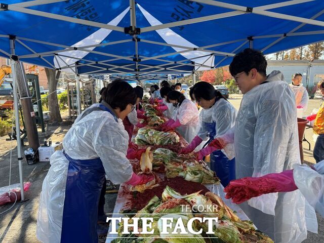 담양군이 2025년 김장나눔 대축제를 개최하고 있다./담양군