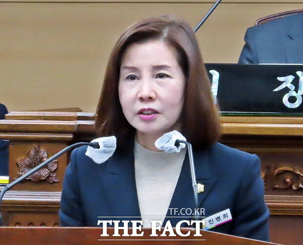 민병희 부여군의회 의원(더불어민주당, 가선거구)이 24일 부여군의회 제2차 정례회 제1차 본회의에서 5분 자유발언을 하고 있다. /김형중 기자