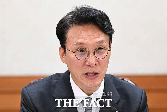 김민석 국무총리가 24일 오전 서울 종로구 정부서울청사에서 열린 과학기술관계장관회의에 참석해 발언을 하고 있다. /임영무 기자