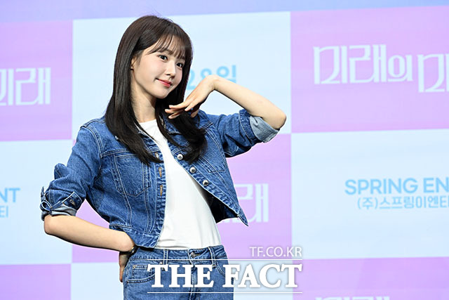 [더팩트ㅣ남용희 기자] 그룹 우아(WOOAH) 나나가 24일 오후 서울 마포구 스탠포드호텔코리아 2층 그랜드볼룸에서 열린 U+ 모바일 tv 새 드라마 '미래의 미래' 제작발표회에서 