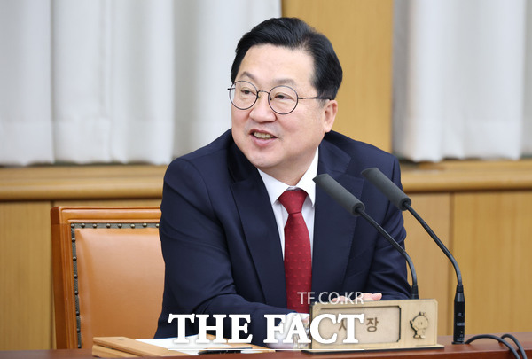 이장우 대전시장이 24일 주간업무회의를 주재하고 있다. /대전시