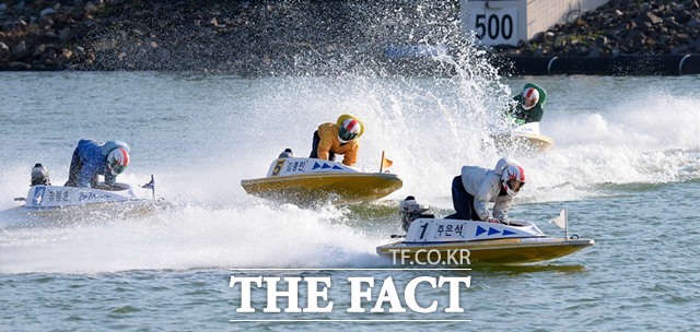 굵직한 대상경주와 특별경정이 모두 성황리에 마무리되며 이제 남은 것은 오직 12월 10일과 11일 열리는 대망의 그랑프리 경정뿐이다. 이제 팬들의 관심은 올해의 다승왕·상금왕 주인공에 집중되고 있다./국민체육진흥공단