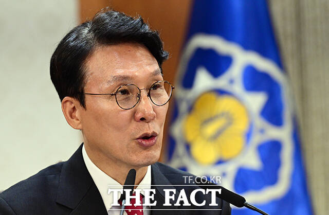 김민석 국무총리가 25일 오후 서울 종로구 정부서울청사에서 열린 제19차 아동정책조정위원회 회의에 참석해 모두발언을 하고 있다. /임영무 기자