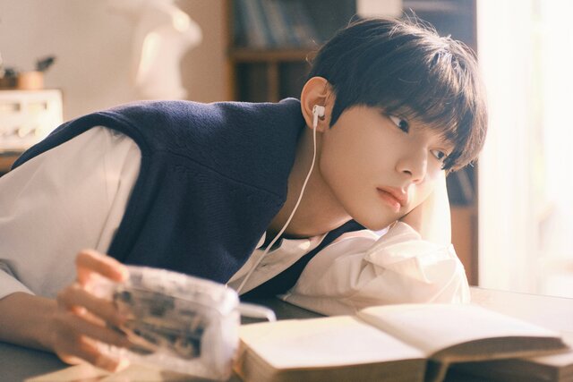 최립우는 12월 3일 오후 6시 데뷔 싱글 SWEET DREAM을 발표하고 본격적인 활동에 나선다./FNC엔터테인먼트