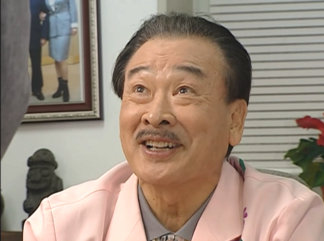 고인이 MBC 시트콤 거침없이 하이킥에 출연해 얻은 야동 순재는 현재도 그를 대표하는 별명으로 남아있다./MBC 거침없이 하이킥 캡처