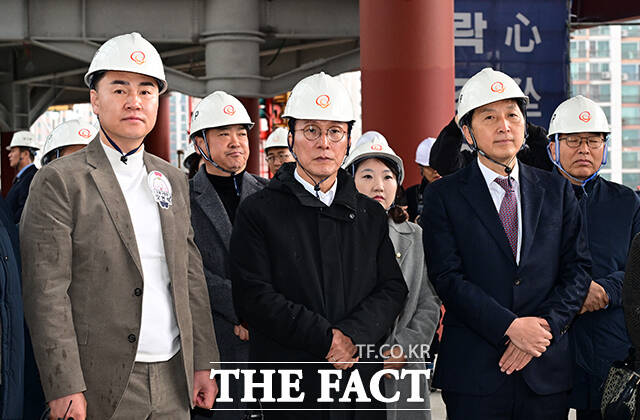 김민석 국무총리가 25일 오전 서울 도봉구 창동 서울 아레나 복합문화시설 건립 현장을 둘러본 뒤 발언을 하고 있다. /임영무 기자