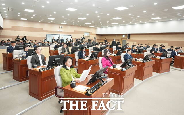 제253회 아산시의회 제2차 정례회 제1차 본회의 진행 모습. /아산시의회