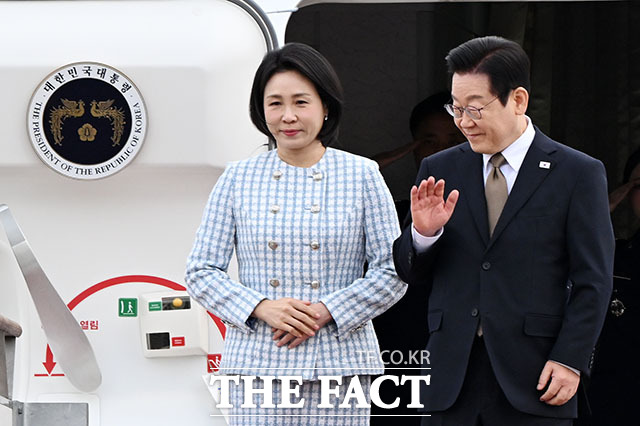 영부인 김혜경 여사는 24일(현지시간) 오후 튀르키예 앙카라에 위치한 아나톨리아 문명박물관을 방문했다. 이재명 대통령과 김 여사가 G20 정상회의 참석을 위해 17일 오전 경기도 성남시 서울공항에서 출국하고 있다. /남용희 기자