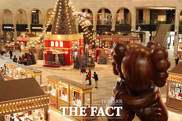 '홀리데이 익스프레스' 콘셉트의 크리스마스 마켓을 연 파라다이스시티.
