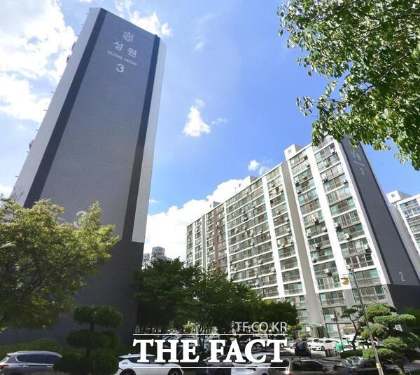 계룡시는 공동주택의 쾌적한 주거환경 조성과 주거 안전성 강화를 위해 2025년 공동주택 지원사업을 완료했다. /계룡시