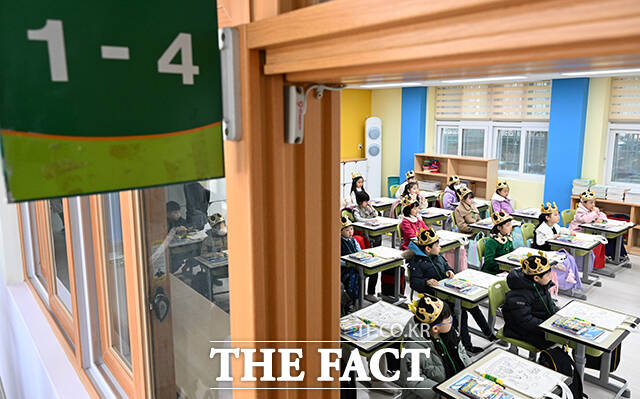 서울시는 12월부터 6개월간 지역아동센터 초1~2학년 100여 명을 대상으로 서울런 3.0–서울형 영어교육을 운영한다고 26일 밝혔다. /더팩트 DB