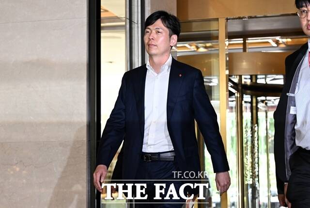 신유열 롯데지주 부사장은 롯데바이오로직스 각자대표를 맡는다. /더팩트 DB