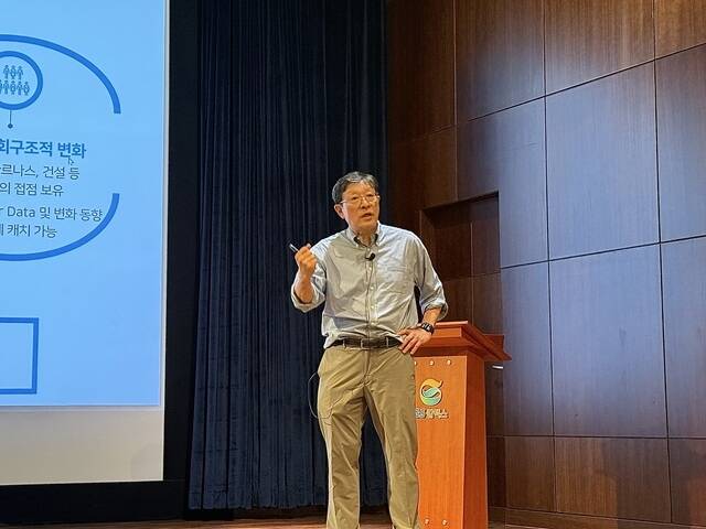 허태수 GS그룹 회장은 이번 인사에 대해 과감한 도전 과제를 실행할 책임을 부여하는 차원이라고 설명했다. /GS