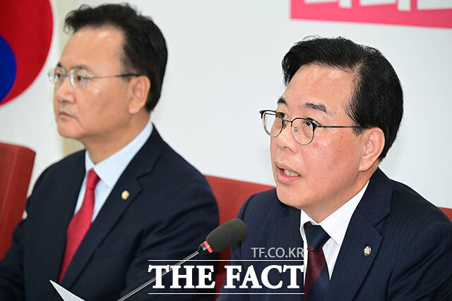 송언석 국민의힘 원내대표가 26일 오전 서울 여의도 국회에서 기자간담회를 열고 발언하고 있다. /국회=남윤호 기자