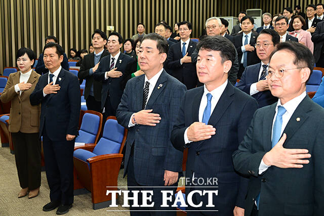 발언하는 김병기 원내대표.