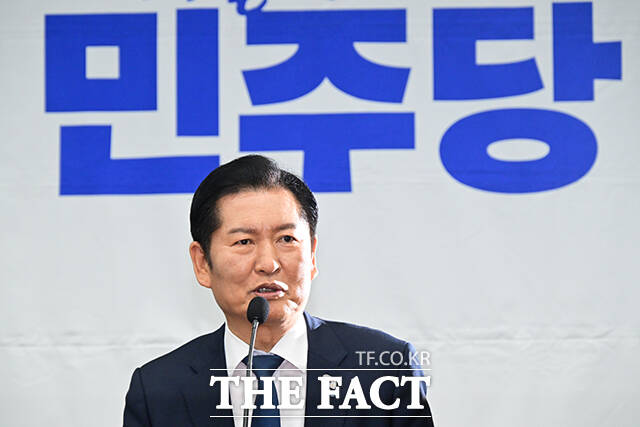 발언하는 김병기 원내대표.