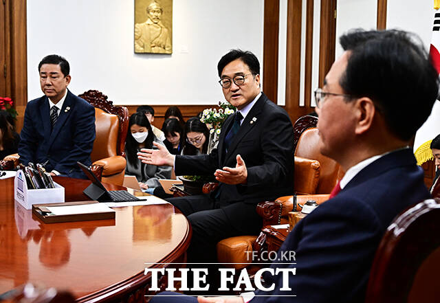 모두발언 하는 우원식 국회의장.