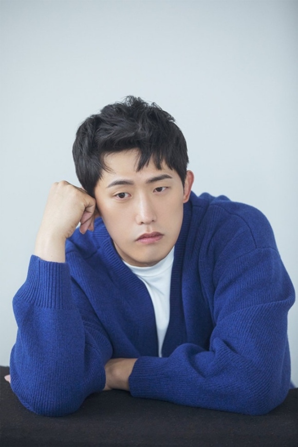 배우 민진웅이 청운대학교 연극예술학과 신임 초빙교수로 발탁돼 후학 양성에 힘을 보탤 예정이다. /고스트스튜디오