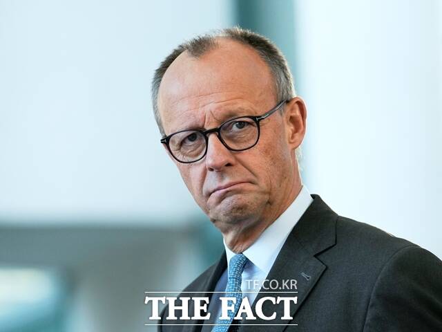 프리드리히 메르츠 독일 총리는 이날 연방의회(하원) 연설에서 올해 초 재정 개혁 이후 독일 경제 회복의 징후가 보인다고 밝혔다. 사진은 메르츠 총리. /AP.뉴시스