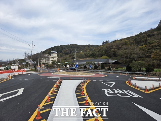 진주시 대곡면 광석삼거리 회전교차로 모습. /진주시