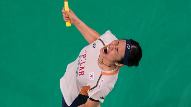 '신기록 달성의 순간.' 안세영이 지난 23일 호주오픈 여자단식 결승에서 우승을 확정지은 후 포효하고 있다./세계배드민턴연맹(BWF)