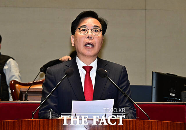 송언석 국민의힘 원내대표가 27일 오전 서울 여의도 국회에서 열린 의원총회에 참석해 모두발언을 하고 있다. /국회=배정한 기자