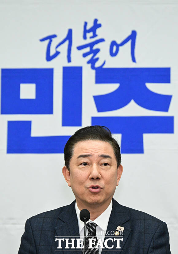 발언하는 김병기 원내대표.