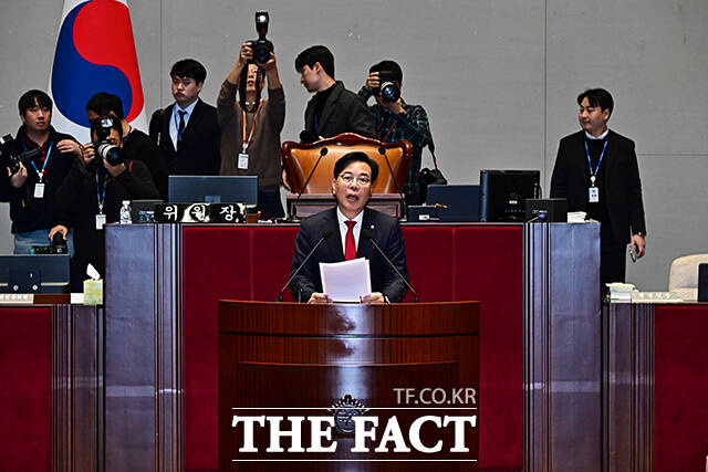 송언석 국민의힘 원내대표가 27일 오전 서울 여의도 국회에서 열린 의원총회에 참석해 모두발언을 하고 있다. /국회=배정한 기자